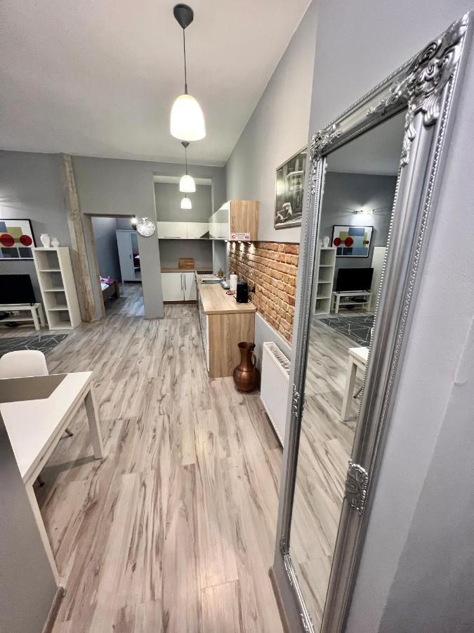 Red&Yellow Apartments Centrum 올슈틴 외부 사진