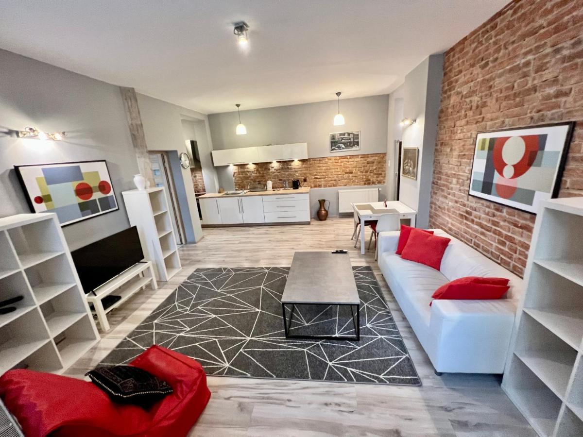Red&Yellow Apartments Centrum 올슈틴 외부 사진