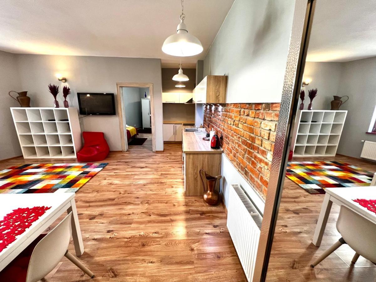 Red&Yellow Apartments Centrum 올슈틴 외부 사진